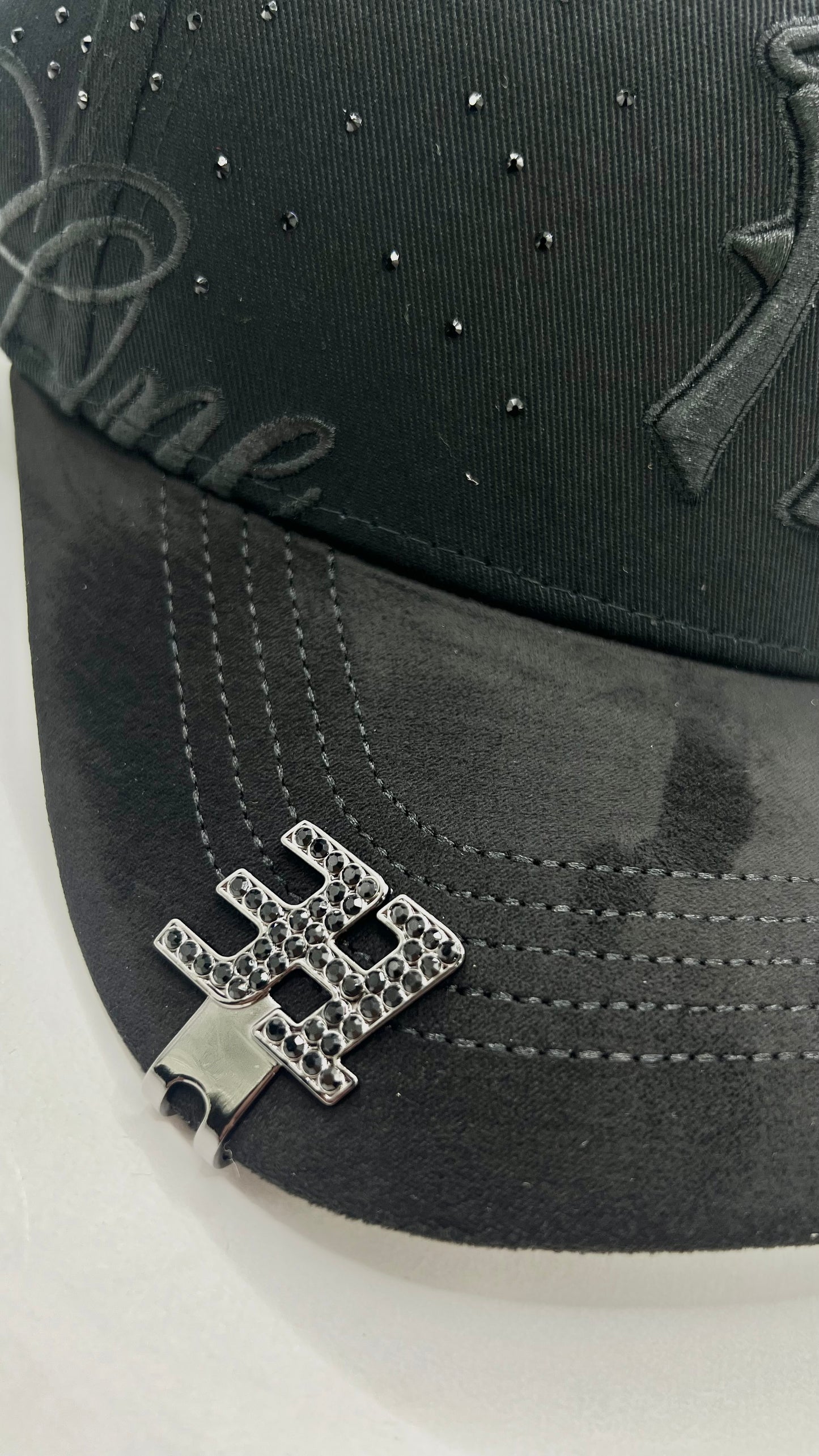 THIRTY ONE FOREVER BLACK