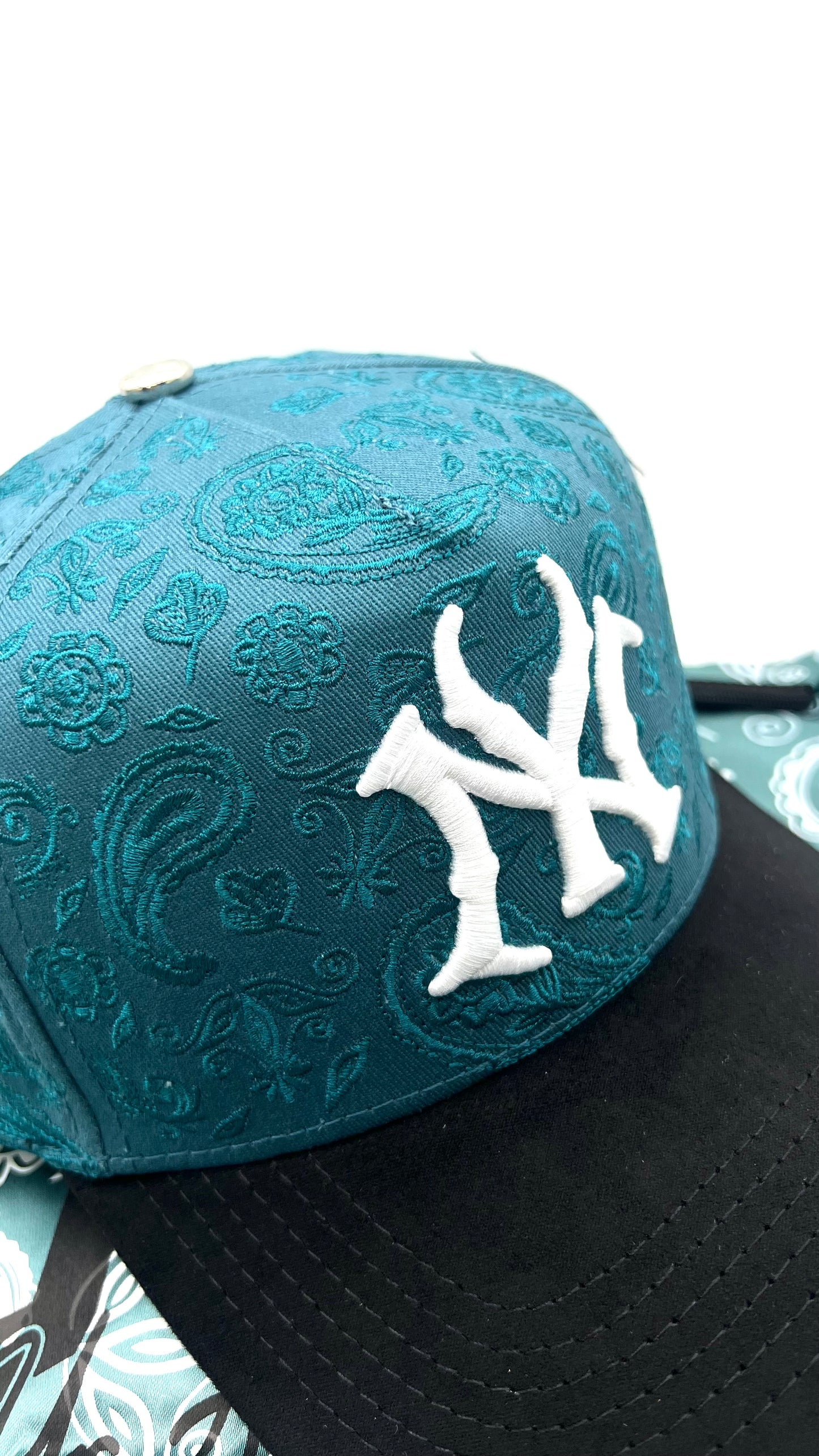 DON HATS 1 YEAR ANIVERSARIO