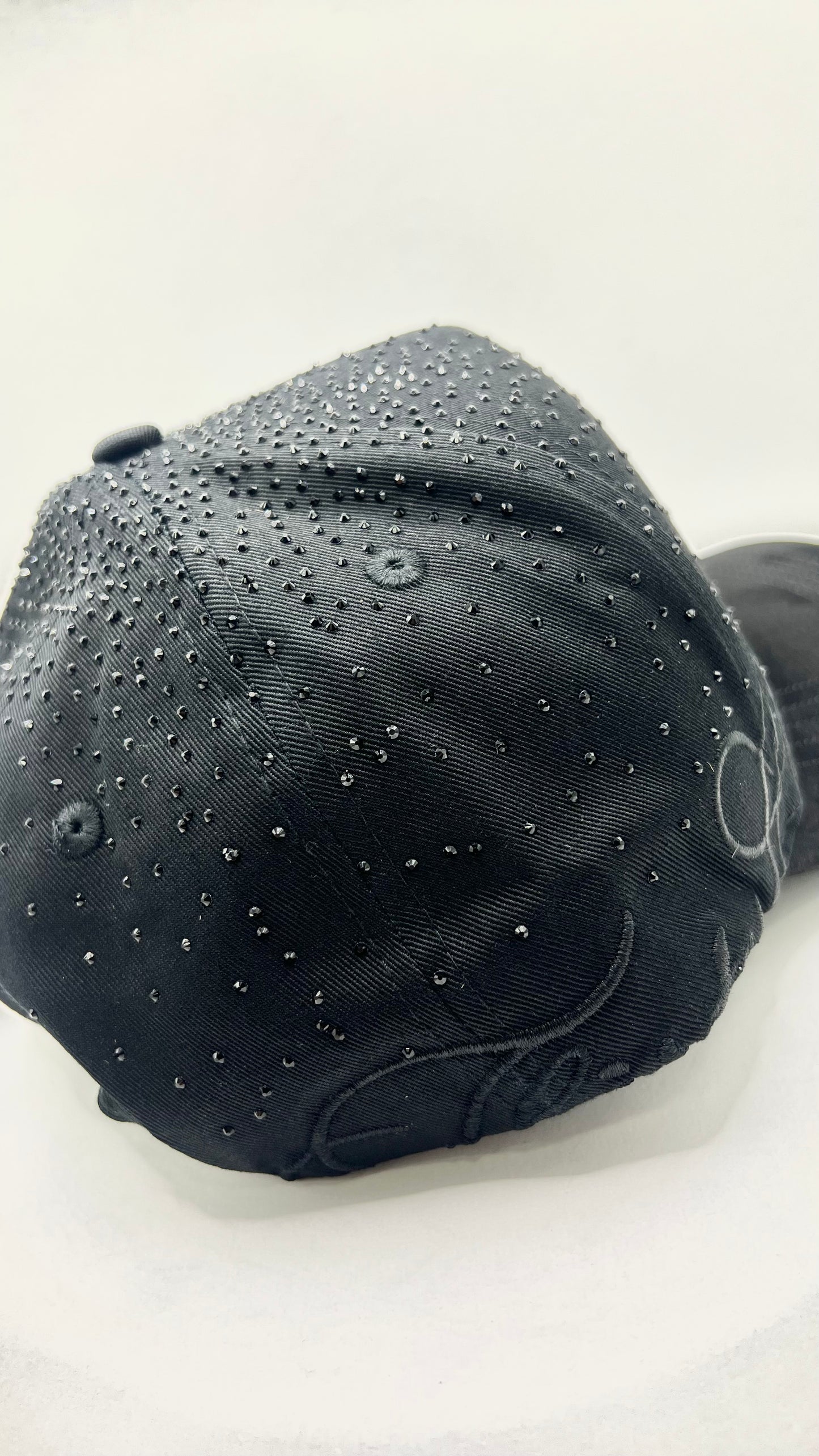 THIRTY ONE FOREVER BLACK