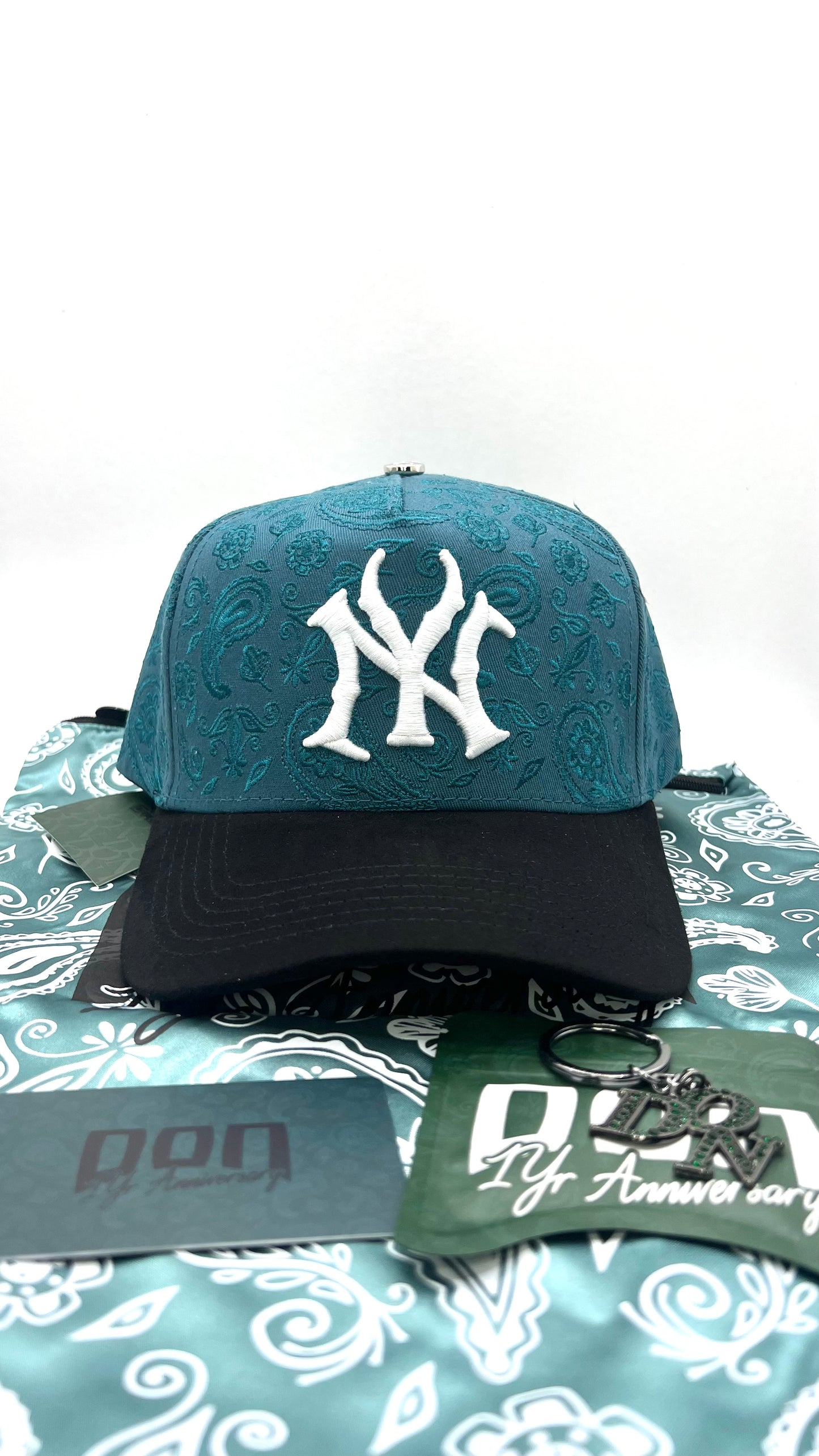 DON HATS 1 YEAR ANIVERSARIO